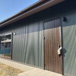 100坪の敷地に建てる、こだわり素材の平屋